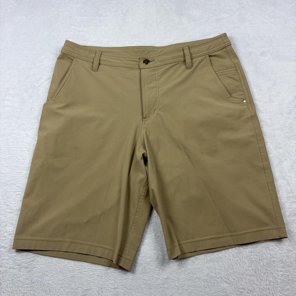 Lululemon Bermuda Shorts Men 36 Beige Polyester Spandex Pockets